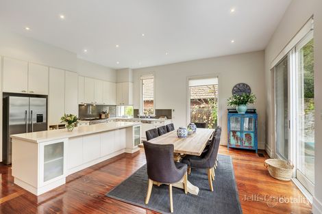Property photo of 28 Warra Street Toorak VIC 3142