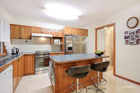 Property photo of 42 Quarry Hills Drive Berwick VIC 3806