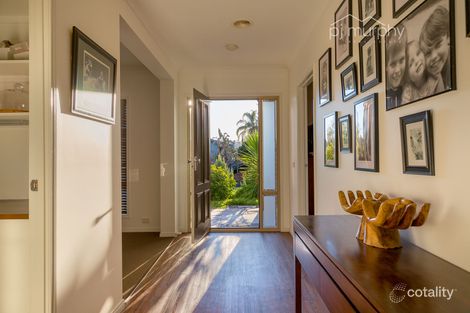 Property photo of 3 Dunluce Place Wodonga VIC 3690