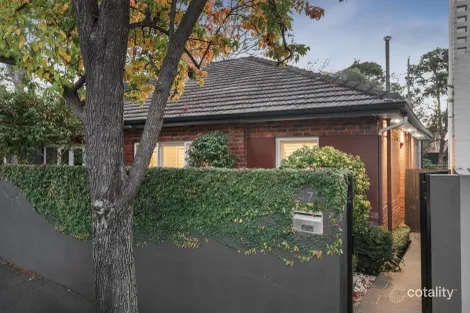 47 Fairbairn Rd, Toorak, VIC 3142