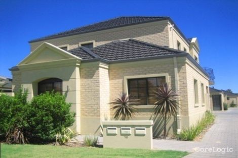 Property photo of 1/16 Riverina Parade Lake Coogee WA 6166