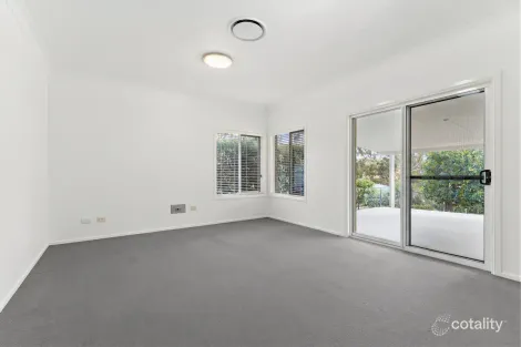 Property photo of 2 Fig Tree Place Top Camp QLD 4350