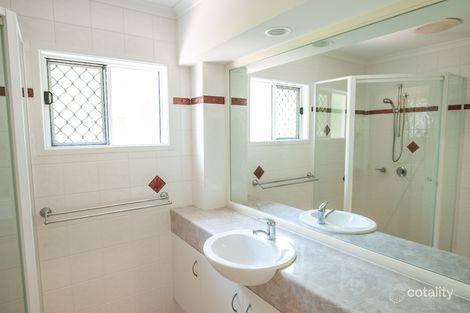 Property photo of 10 Whitehaven Court Clifton Beach QLD 4879