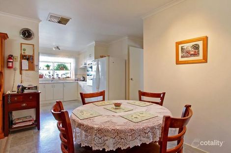 Property photo of 12 Leeds Drive Kilsyth South VIC 3137