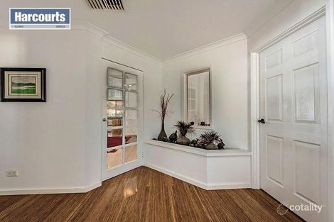 Property photo of 5 Camelot Grove Carramar WA 6031