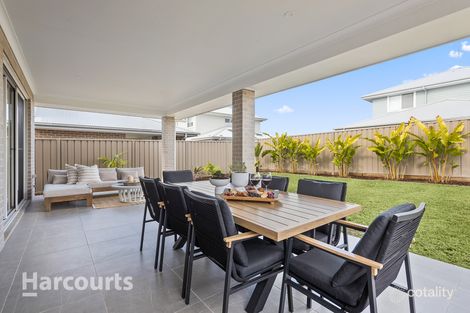Property photo of 22 Nautica Crescent Shell Cove NSW 2529