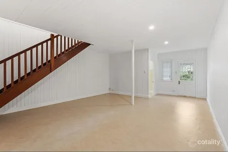 Property photo of 6 Connaught Street Sandgate QLD 4017