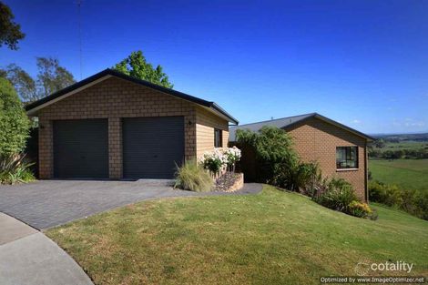 12 Clifton Cl, Wy Yung, VIC 3875