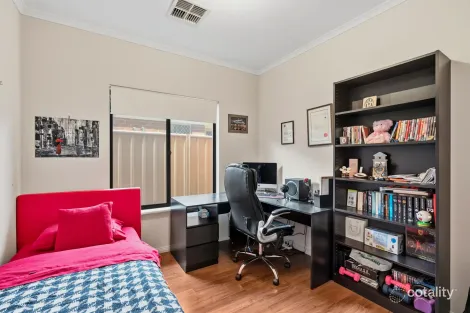 Property photo of 8 Admiral Parade Munno Para SA 5115
