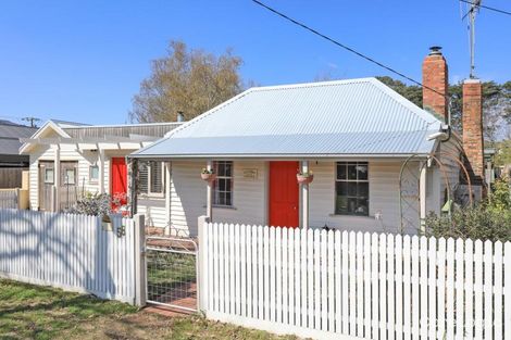 Property photo of 58 Urquhart Street Woodend VIC 3442