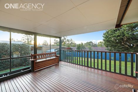 Property photo of 13 Wallace Crescent Drouin VIC 3818
