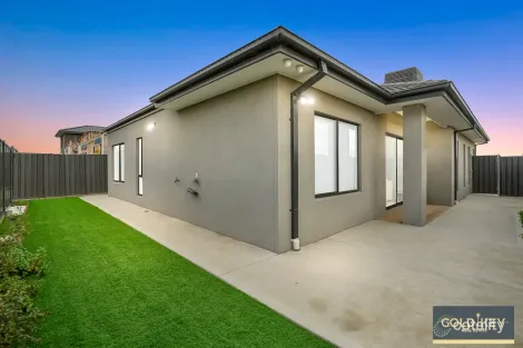 Property photo of 31 Rivella Circuit Tarneit VIC 3029