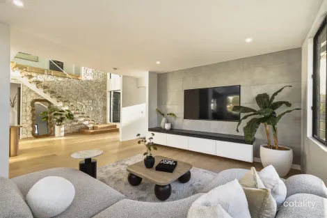 Property photo of 6 Key West Broadbeach Waters QLD 4218