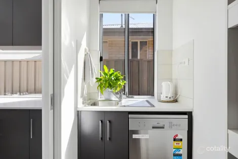 Property photo of 28 Serenity Rise Port Noarlunga SA 5167