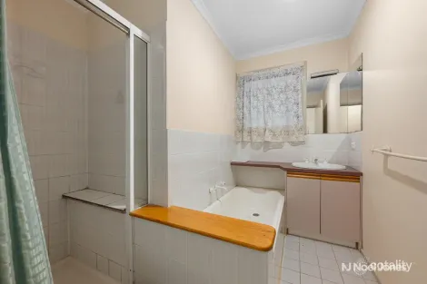 Property photo of 33 Cardigan Road Mooroolbark VIC 3138