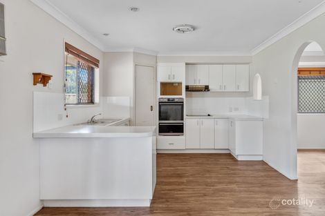 Property photo of 9 Pine Street Flinders View QLD 4305