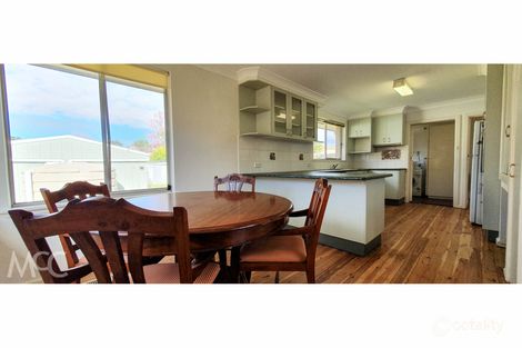 Property photo of 9 Benelong Place Orange NSW 2800