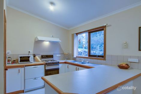 Property photo of 13 Baynes Park Road Monbulk VIC 3793