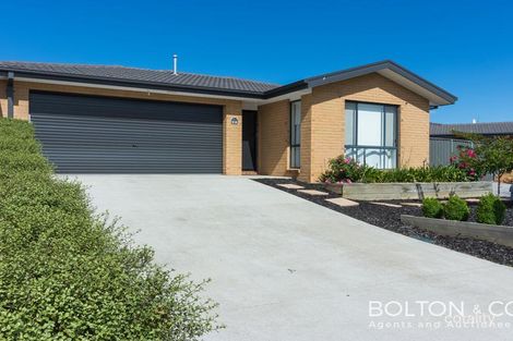 Property photo of 42 Wunderly Circuit Macgregor ACT 2615