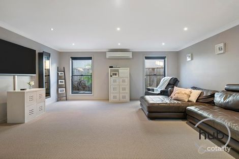 Property photo of 32 Long Island Drive Windaroo QLD 4207