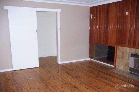 Property photo of 1 Lynburn Avenue Bomaderry NSW 2541