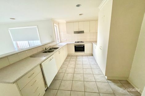 28 Nullarbor Pl, Caroline Springs, VIC 3023