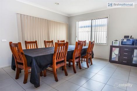 Property photo of 17 Discovery Close Craigieburn VIC 3064