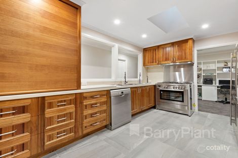 Property photo of 22 Suffolk Street Wantirna South VIC 3152