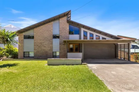Property photo of 31 Ocean View Crescent Emerald Beach NSW 2456
