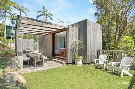 123 Tramican St, Point Lookout, QLD 4183