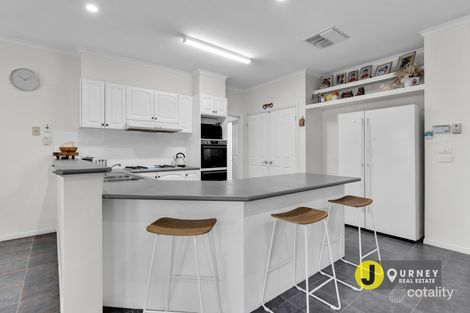 Property photo of 9 Kestral Close Blind Bight VIC 3980