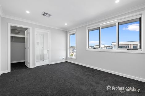 Property photo of 29 Arches Avenue Box Hill NSW 2765