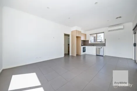 Property photo of 2/36 Harmon Avenue St Albans VIC 3021