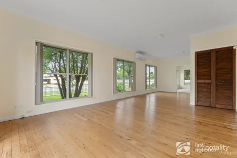 Property photo of 18 Burrundulla Avenue Mudgee NSW 2850
