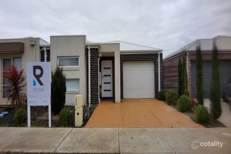 Property photo of 11 Gossamer Way Mickleham VIC 3064