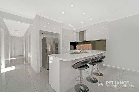 Property photo of 12 Queensbridge Avenue Tarneit VIC 3029