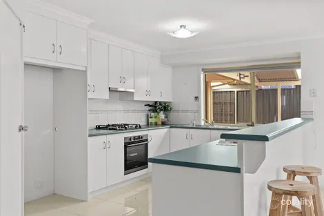 Property photo of 4 Chynoweth Avenue Hackham SA 5163