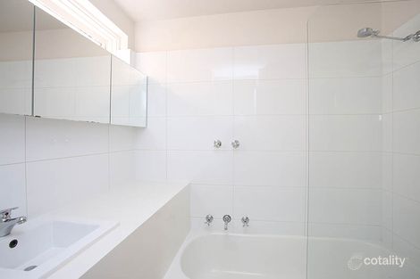 Property photo of 7/495 Royal Parade Parkville VIC 3052