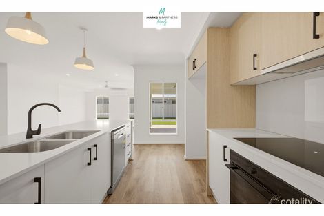 Property photo of 36 Cherry Venture Drive Eli Waters QLD 4655