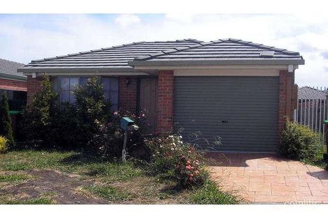 Property photo of 5 Seacombe Place Cranbourne VIC 3977