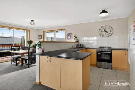 Property photo of 3 Callum Close Midway Point TAS 7171