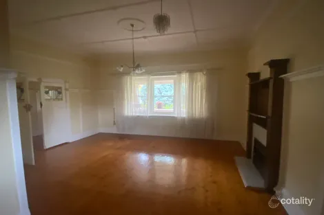 Property photo of 50 Outer Crescent Brighton VIC 3186