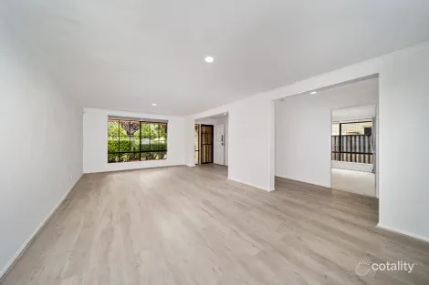 Property photo of 5 Wattlebrush Grove Molendinar QLD 4214