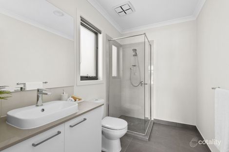 Property photo of 10 Efficient Avenue Mount Duneed VIC 3217