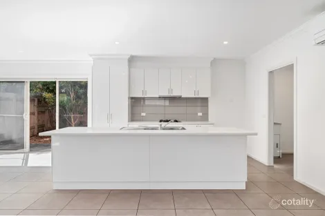 Property photo of 2/24 Vinter Avenue Croydon VIC 3136