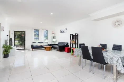 2/60 Metella Rd, Toongabbie, NSW 2146