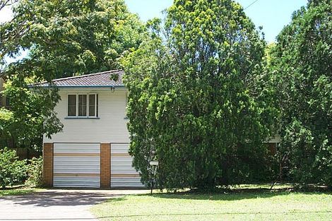 33 Herbert St, Lota, QLD 4179