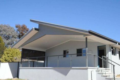 2/18 Cassidy St, Queanbeyan West, NSW 2620