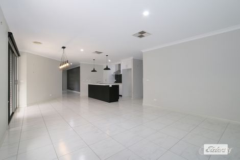 Property photo of 52 Badcoe Avenue Wodonga VIC 3690