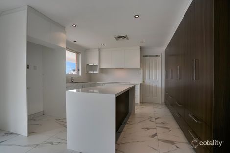 Property photo of 3 Todd Place Bossley Park NSW 2176